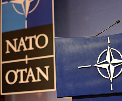 НАТО на треть сократит постпредство России