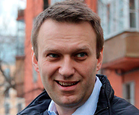 Навальному продлили испытательный срок на год