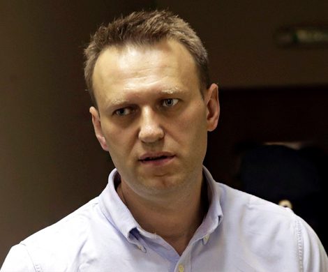 Навальный после завершения админареста вновь оказался в ОВД