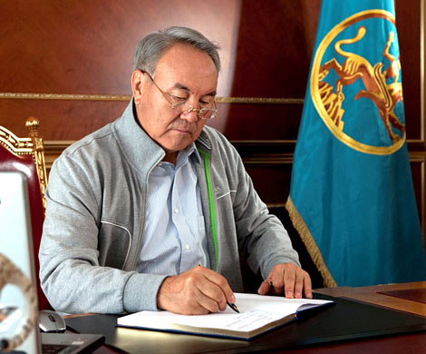 Назарбаев поможет Порошенко с решением кризиса