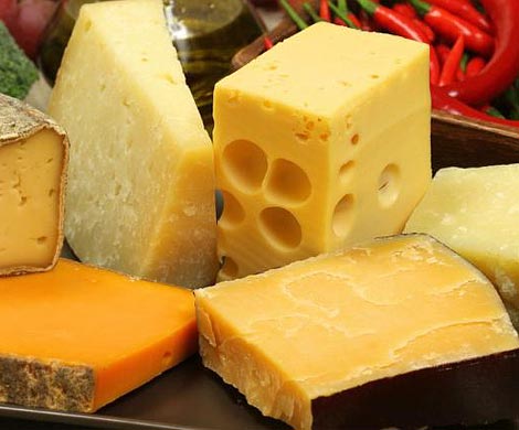 Названы 5 самых опасных свойств твердых сыров
