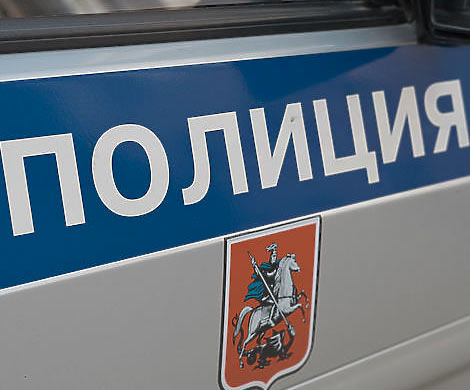 Неизвестный убил мужчину на улице в Москве‍