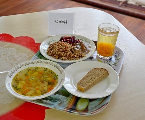Новосибирским школьникам обед продают по отпечаткам ладошек