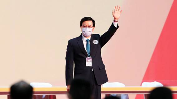 Новый глава Гонконга пообещал открыть «новую главу» в истории города после победы на выборах 