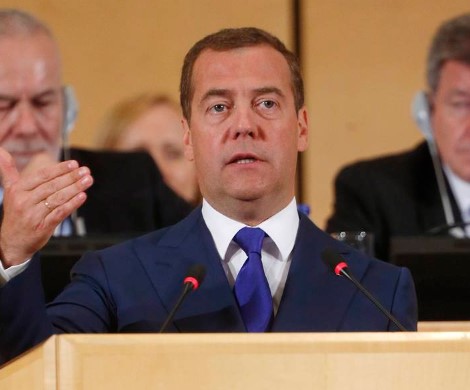 «Очень вероятно»: Медведев допустил переход на 4-дневную рабочую неделю