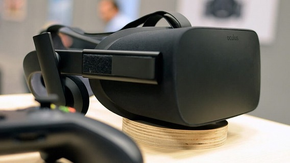Oculus разрабатывает облегчённую версию шлема виртуальной реальности Quest