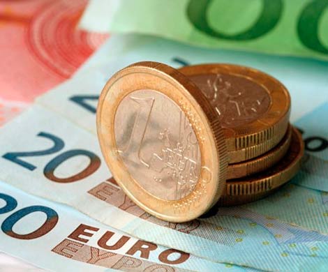 Официальный курс евро приблизился к отметке 51 рубль 