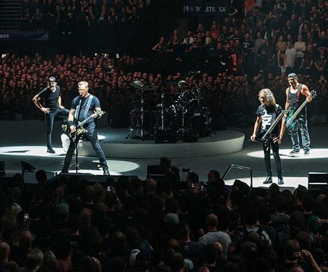 Организатор объяснил, почему Metallica спела в Москве "Группу крови"
