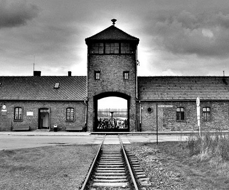 Охранник Освенцима пойдет под суд как несовершеннолетний