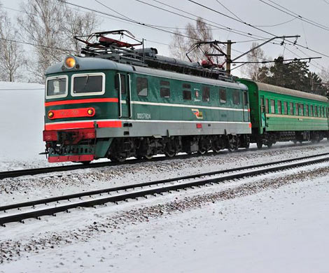 Пассажирский поезд в Кемеровской области травмировал 13-летнюю девочку