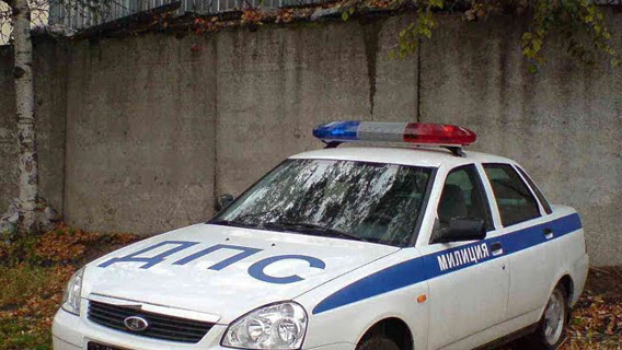 Петербуржец угнал полицейскую «Приору», чтобы догнать эвакуированный автомобиль