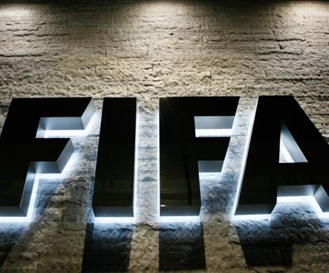 По делу ФИФА прокуратурой Швейцарии выявлено более 100 подозрительных банковских операций 