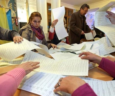 Питерский избирком начал изучать нарушения при подсчете голосов