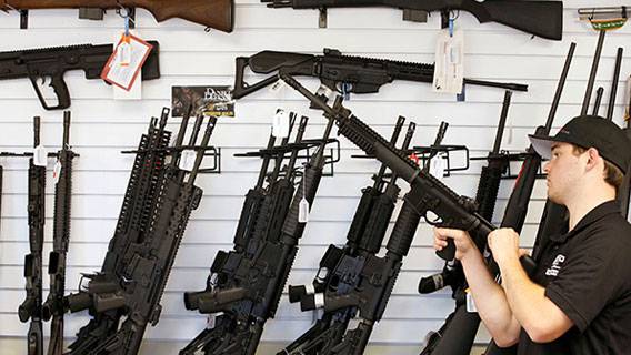 Полиция Майами планирует покупать оружие у жителей Флориды и направлять его на Украину