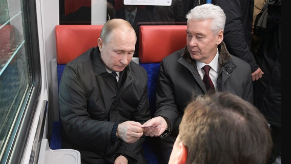 Политолог заявил о возможном конфликте между Собяниным и Кремлем Политолог заявил о возможном конфликте между Собяниным и Кремлем