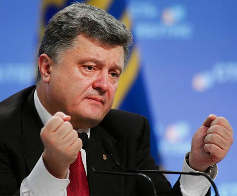 Порошенко призвал ужесточить санкции против РФ и сообщил о потерях Киева на востоке