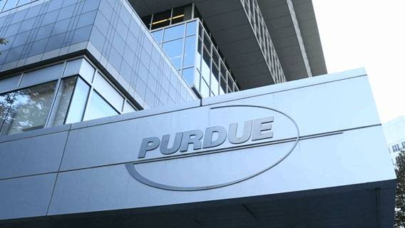 Пострадавшие от опиоидного кризиса пытаются привлечь к суду владельцев Purdue Pharma Пострадавшие от опиоидного кризиса пытаются привлечь к суду владельцев Purdue Pharma