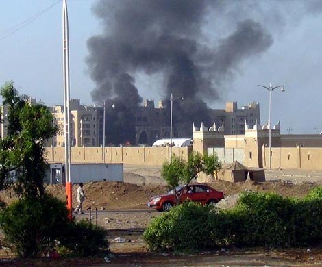При обстреле резиденции премьера Йемена погибли 12 человек