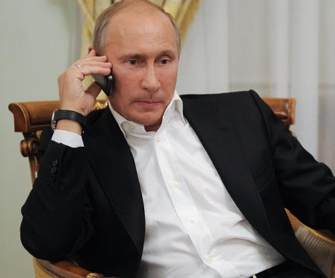 Путин и Мэй впервые пообщались по телефону