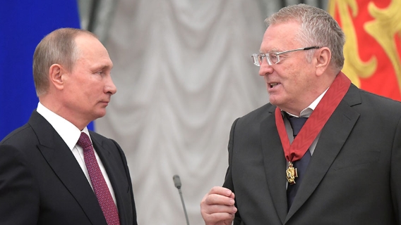 Путин обещал подумать: Жириновский попросил президента снова снизить НДС Путин обещал подумать: Жириновский попросил президента снова снизить НДС