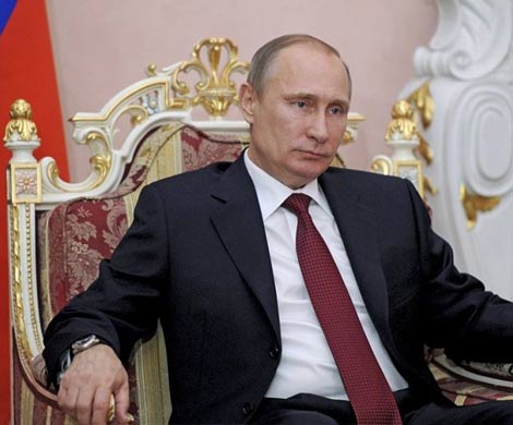 Путин призвал россиян чтить патриотические ценности