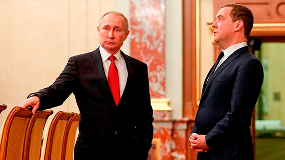 Путин рассказал о дружбе с Медведевым после отставки Путин рассказал о дружбе с Медведевым после отставки