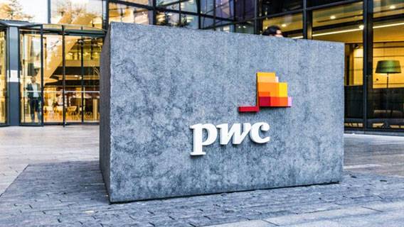 PwC продаст свое подразделение по вопросам миграции частной инвестиционной группе CD&R за $2,2 млрд