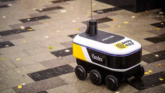 Роботы Яндекса начали доставлять ресторанную еду в центре Москвы Роботы Яндекса начали доставлять ресторанную еду в центре Москвы