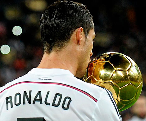 Роналду в пятый раз стал обладателем «Золотого мяча»