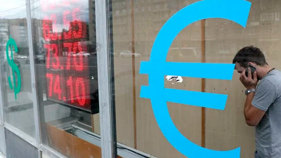 Российские банки сворачивают депозитные программы в евро