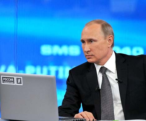 Россиян больше всего интересует мнение президента о Донбассе и Крыме