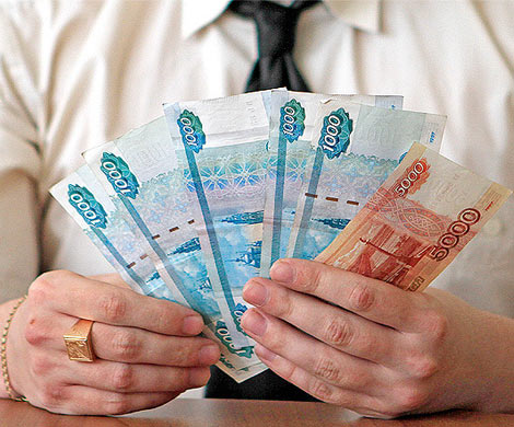Россияне по-прежнему предпочитают хранить сбережения в рублях Россияне по-прежнему предпочитают хранить сбережения в рублях