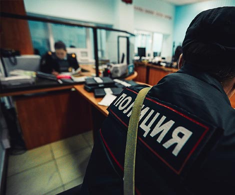 Ростовчанка устроила стриптиз в отделе полиции