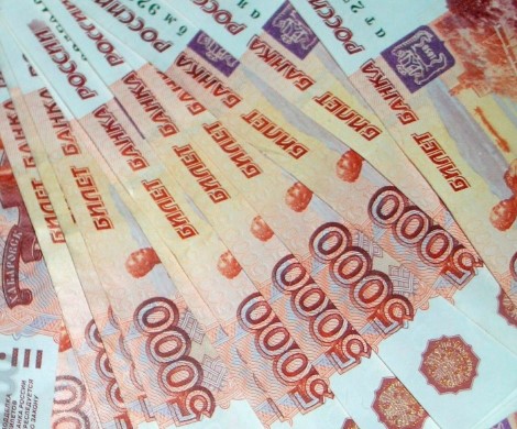 Рубль под ударом: июль готовит российской валюте серьезные испытания