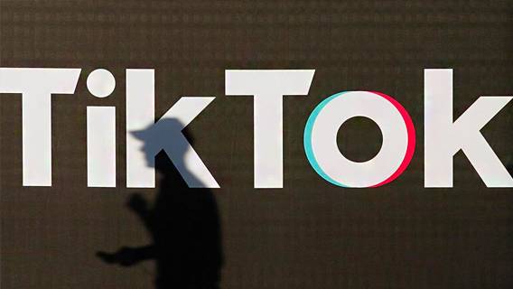 Ряд американских чиновников настаивают на приобретении полного контроля над местным подразделением TikTok
