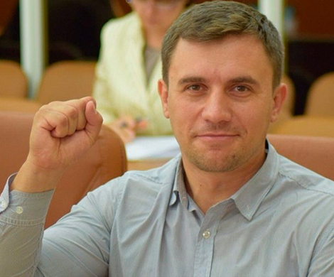 Депутат, питавшийся на 3,5 тыс. рублей - выжил Депутат, питавшийся на 3,5 тыс. рублей - выжил