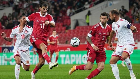 Сборная России выиграла у Мальты. Под свист трибун Сборная России выиграла у Мальты. Под свист трибун
