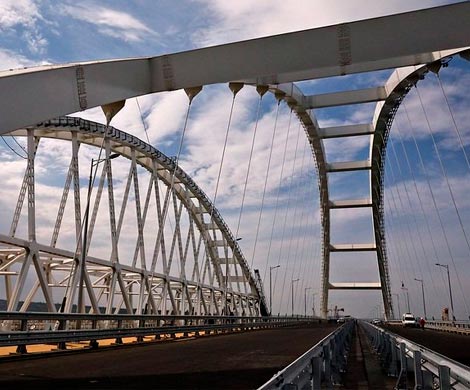 Сдана автодорожная часть Крымского моста 