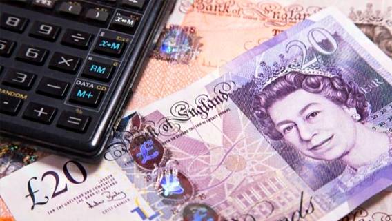 Снижение налогов в Великобритании может ускорить инфляцию, предупреждают экономисты