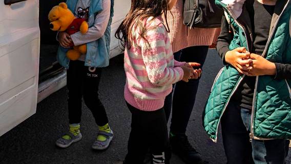 Согласно расследованию, дети, просившие убежища в Великобритании, похищались из отеля Министерства внутренних дел