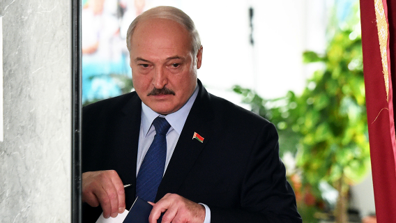 Соловей об инсульте Лукашенко: планирует обратиться к нации, но пока практически не встает