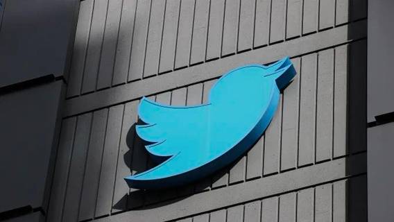 Сотрудники подали в суд на Twitter после начала массовых увольнений