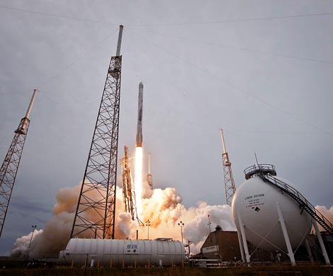Ракета-носитель Falcon 9 вернулась на Землю