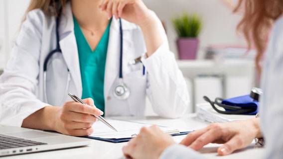 Список ожидания на прием у онкологов вырос почти на 20%, сообщает Национальная службы здравоохранения