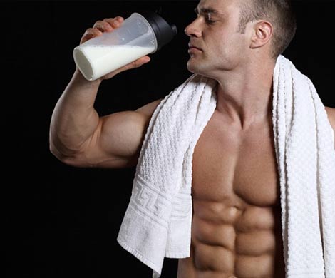 Спортсмены пьют грудное молоко вместо стероидов