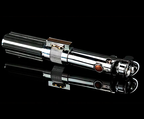 Световой меч из саги "Звездные войны" продали за $179,5 тысяч