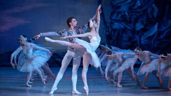 Танец, исполняемый человеческой душой. Русскому балету - 350 лет