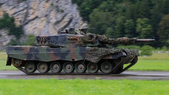«Танков нет, но вы держитесь!»: оппозиция внутри НАТО выступает против передачи Киеву тяжелой танковой техники