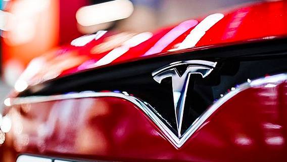 Tesla отчиталась о пятом прибыльном квартале подряд Tesla отчиталась о пятом прибыльном квартале подряд