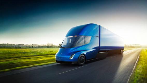 Tesla представила долгожданный грузовик Semi и начала его первые поставки